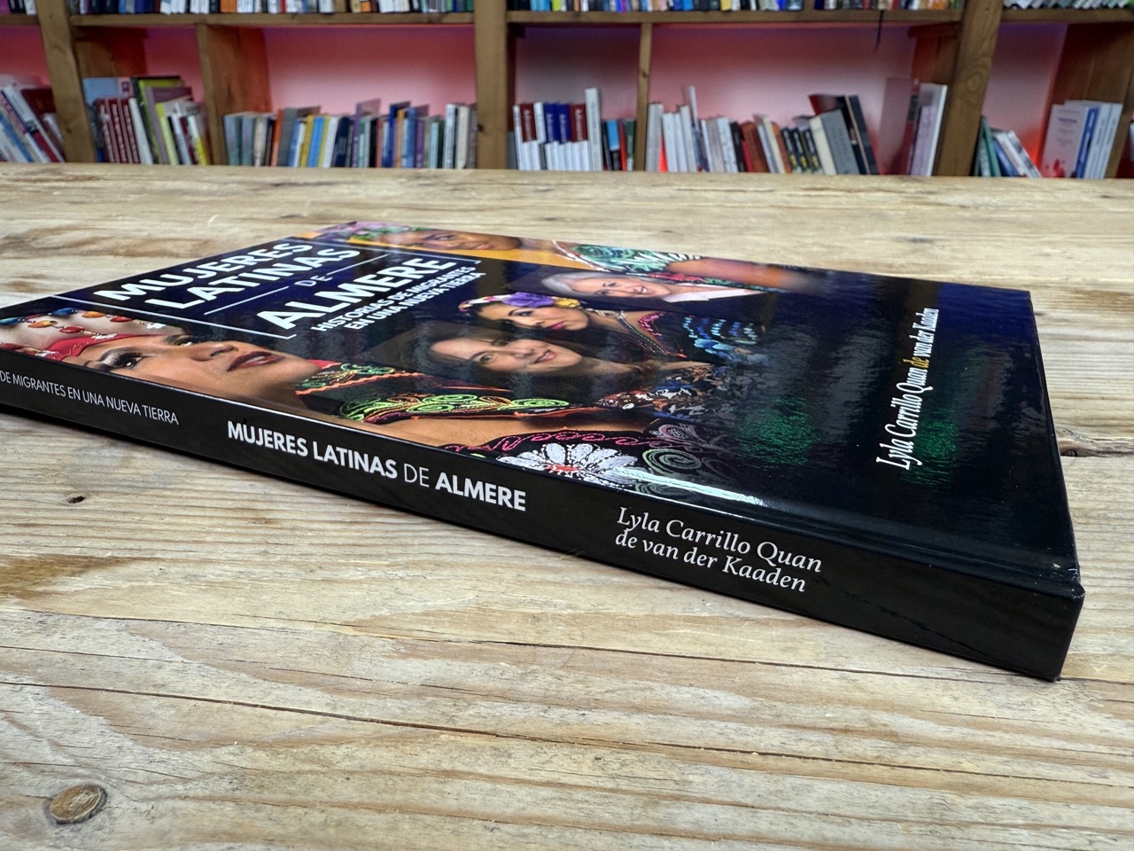 livre couverture laminé brillant